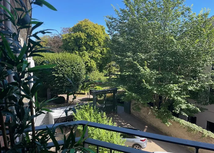 Elegant Apartment With Prime Location In Osterbro